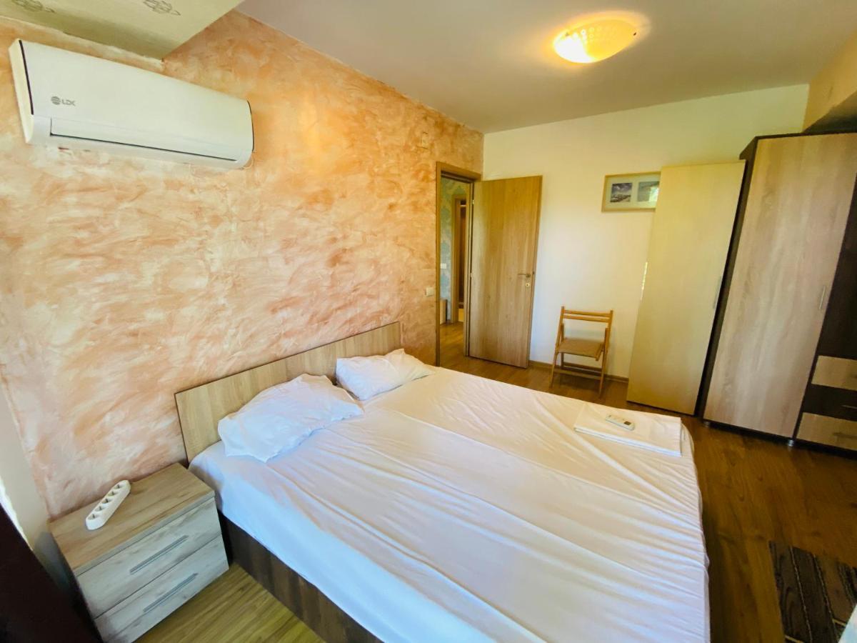 Miraj Deluxe * Mamaia